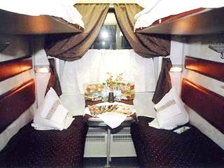 Russian trains: train between Moscow and St.Petersburg - overnight train Express